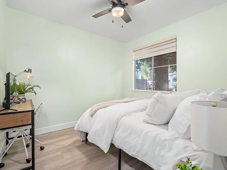 W Fir Ave — Photo 16