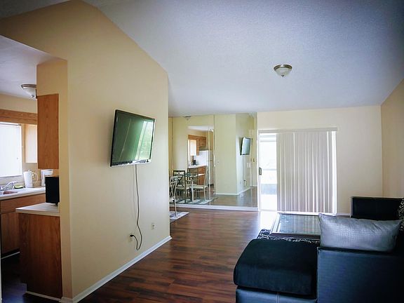5th image of 3252 Shady Willow Dr