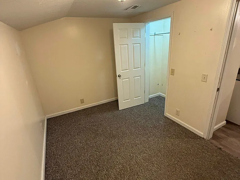 836 Vine St — Photo 8