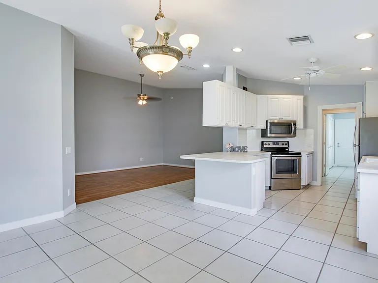 10870 SW Dardanelle Dr — Photo 10