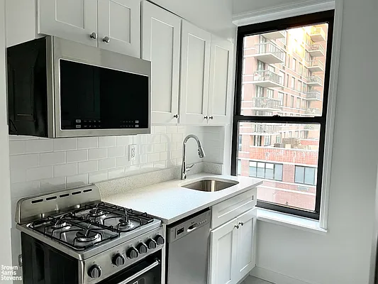 Rented by Brown Harris Stevens | media 9