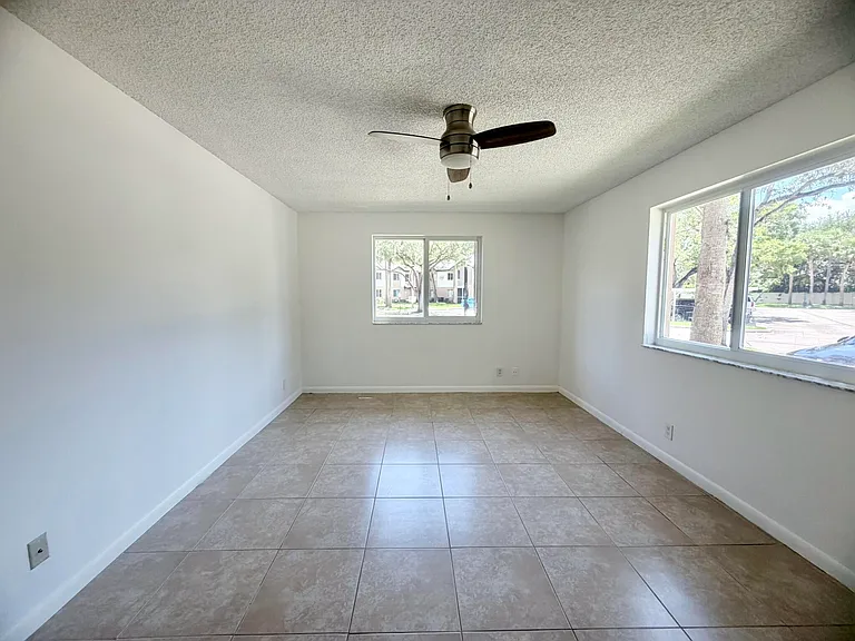 9955 Westview Dr #218 — Photo 15