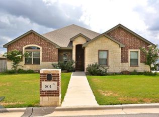 801 Great Waters Dr, Abilene, TX 79602