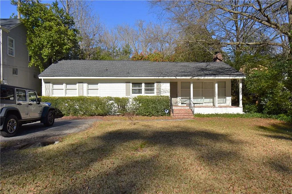 3 bed, 2.0 bath, 1236 sqft, $3,450 — Photo 1