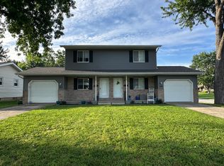 713 E Spruce St, Chatham, IL 62629