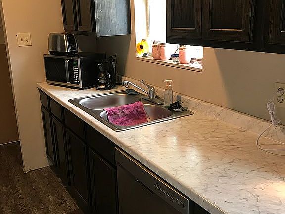3rd image of 3153 Sherwood Dr