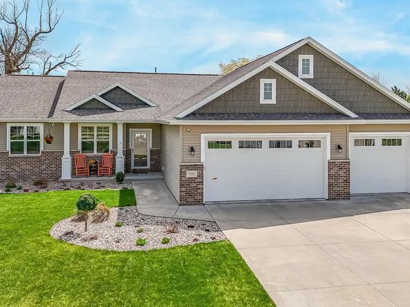 889 W Hubble Ln, Appleton, WI 54913