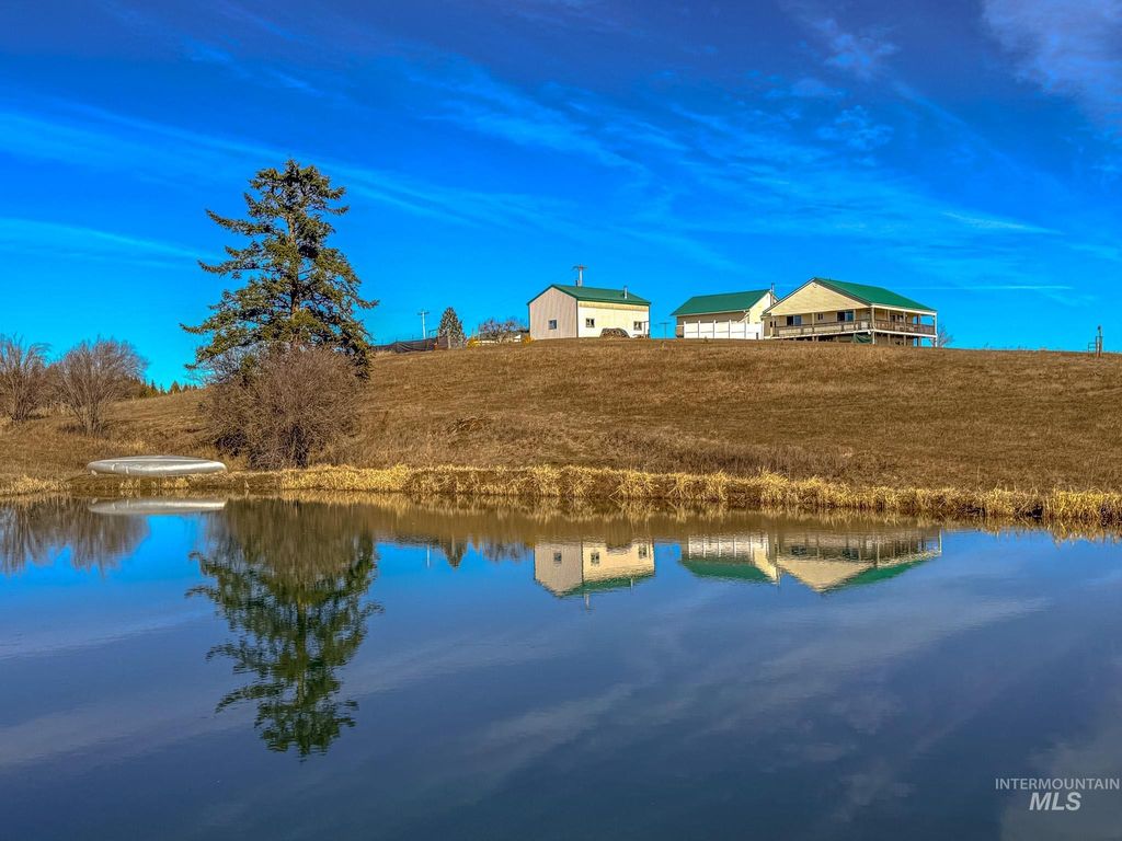 5404 Freeman Creek Rd, Lenore, ID - View 3