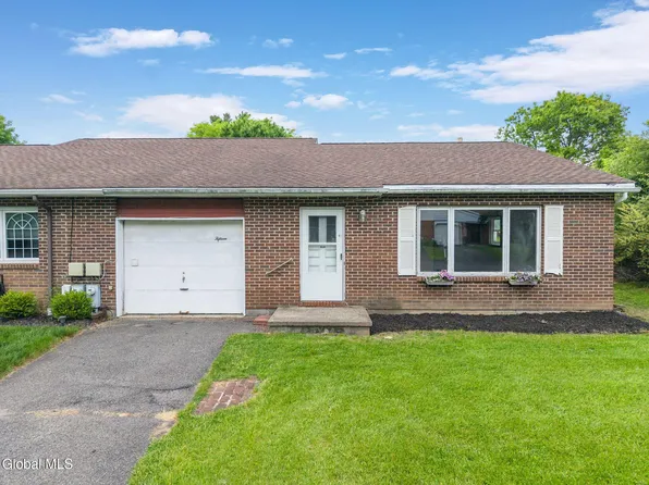 15 Olympian Drive, Slingerlands, NY 12159