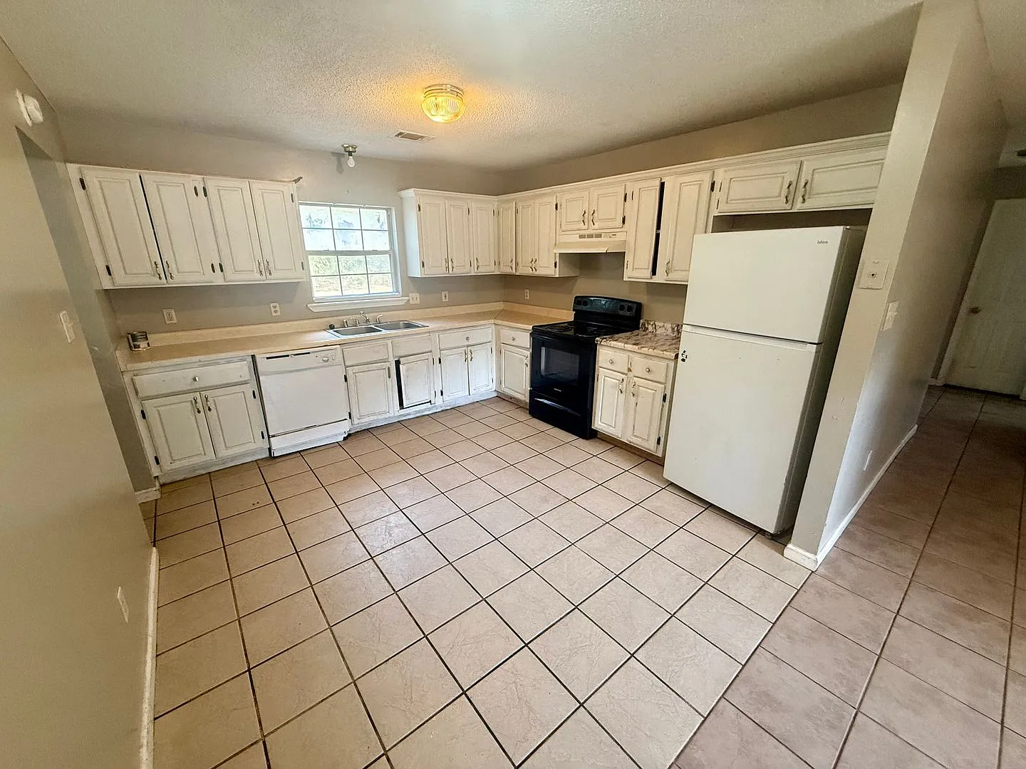 1008 Daybreak, Jonesboro **Hud Accepted** — Photo 4