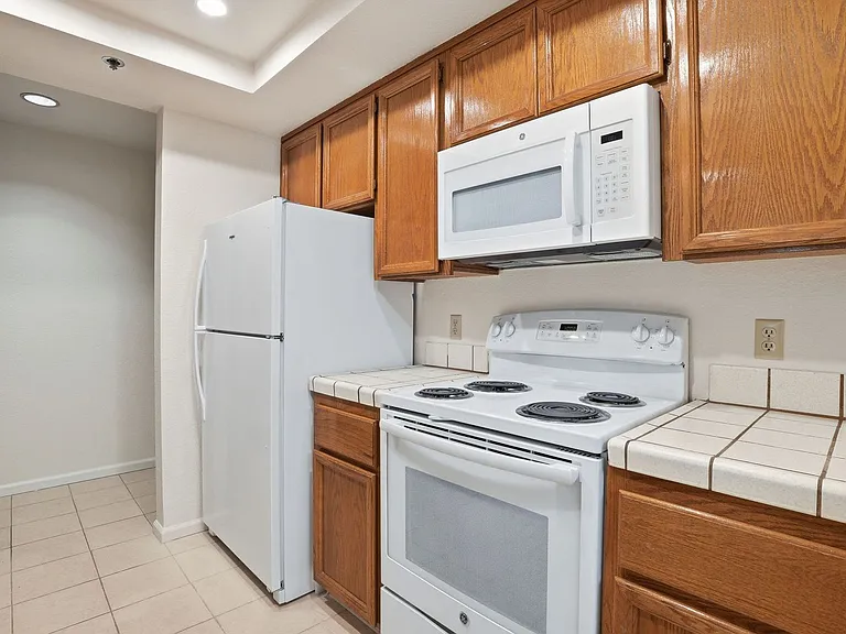 496 W Charleston Rd #103 — Photo 4