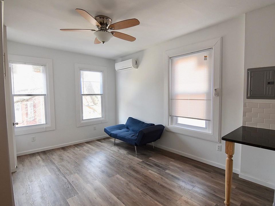 1st image of 220 Buckingham Pl #S