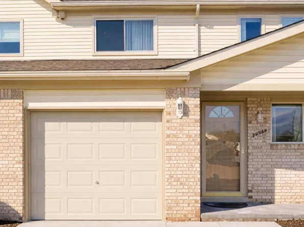 20969 Flora St, Roseville, MI 48066