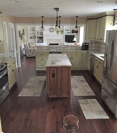 2nd image of 1204 Chateau Cir