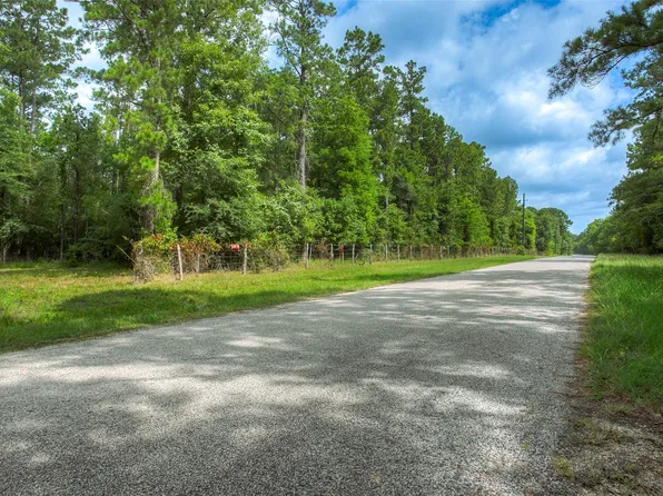 5 Utley Rd, Huntsville, TX 77320