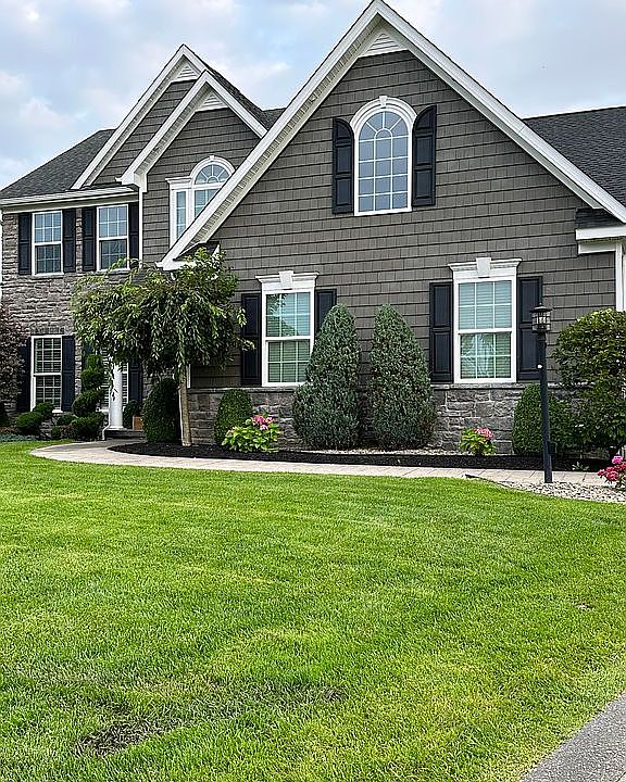 1st image of 6 Conway Cir