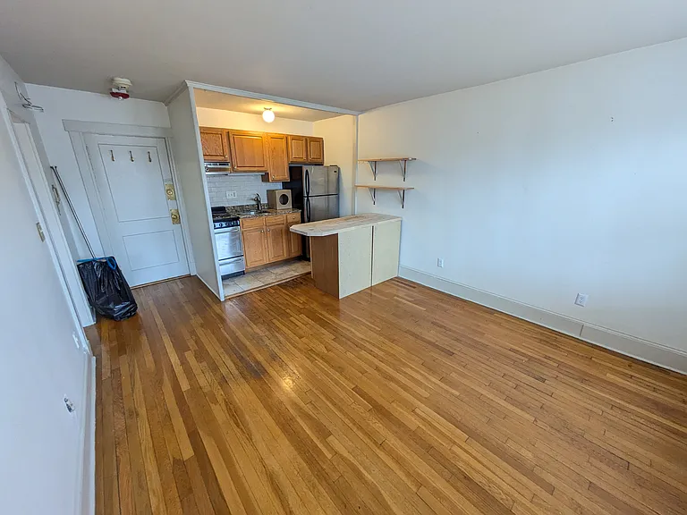 20 Grove St — Photo 6