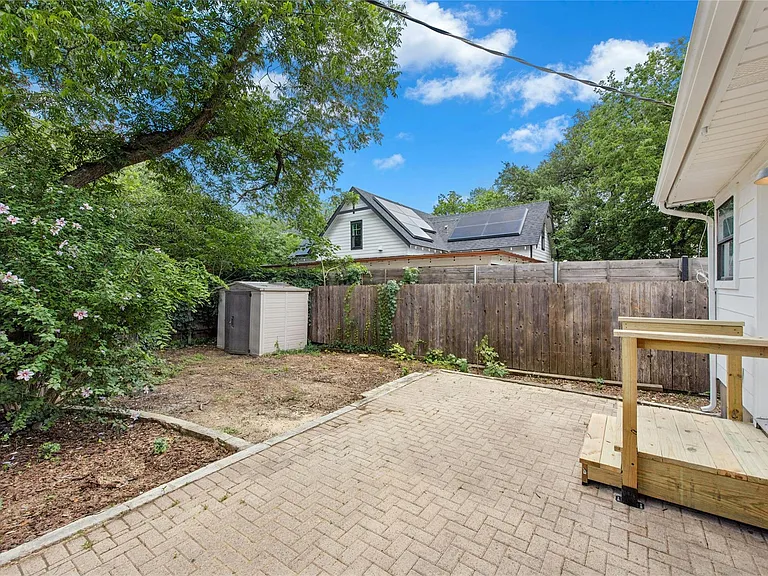 904 Philco Dr #B — Photo 25