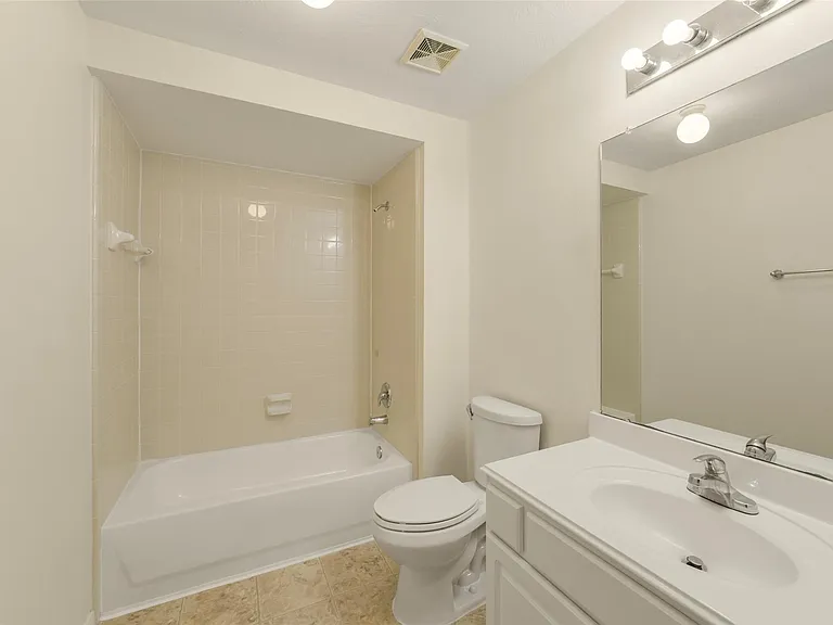 2414 Falcon Knoll Ln — Photo 40