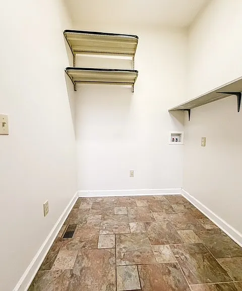1077 Claylick Rd — Photo 30