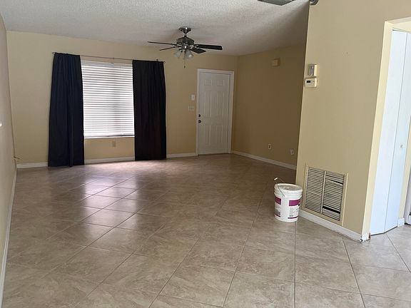 5th image of 1401 SE Belcrest St