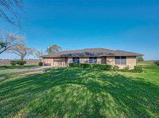 12401 Zamanek Rd, Needville, TX 77461