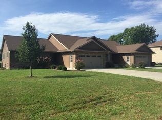 1202 Duncan St, Herrin, IL 62948