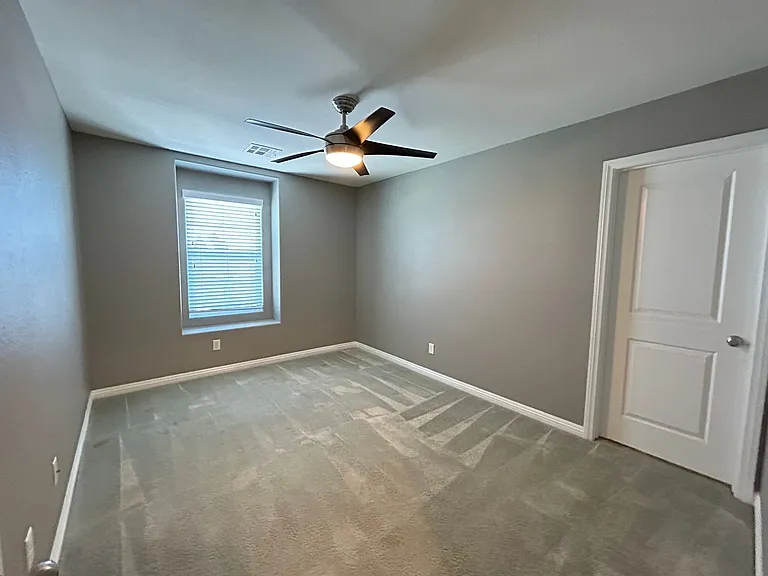 9841 Colenso Ct — Photo 16
