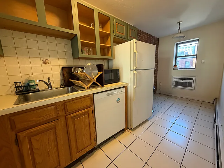 12 Westland Ave #4 — Photo 5