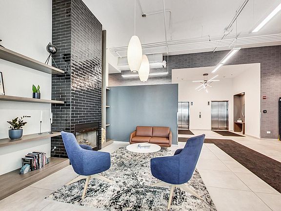 5th image of 909 W Washington Blvd APT 811