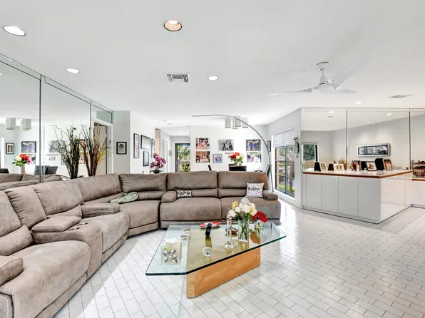 15 Stratford Drive #B, Boynton Beach, FL 33436