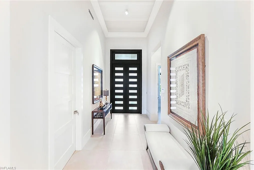 3 bed, 3.5 bath, 3045 sqft, $40,000 — Photo 3