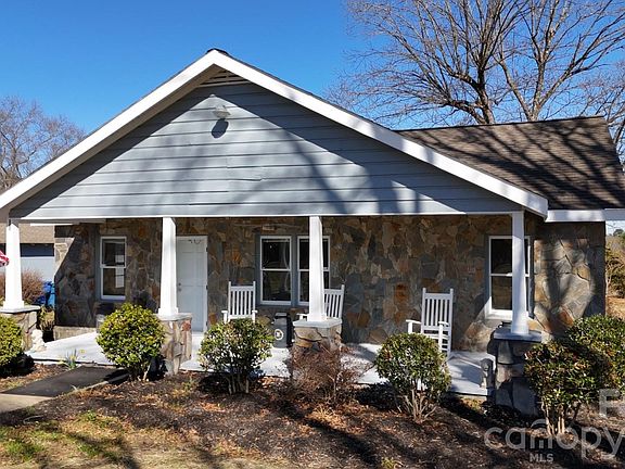 2nd image of 1943 Big Island Rd