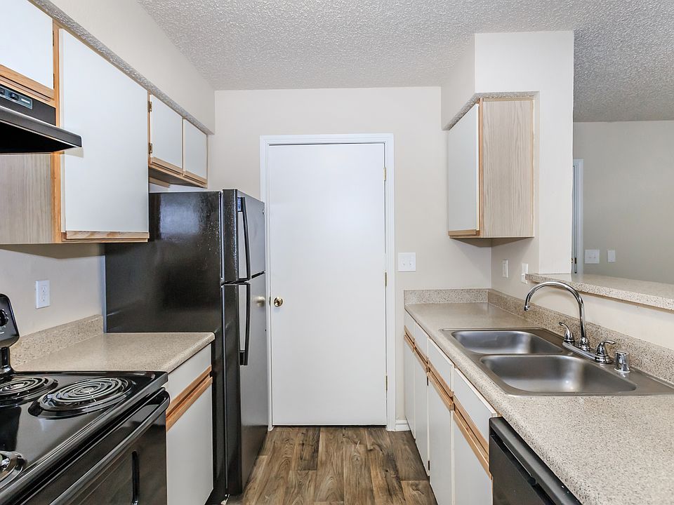 1 bedroom/1 bathroom kitchen