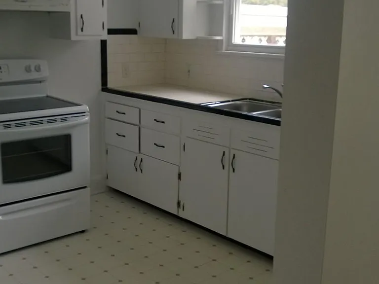2420 Seaview Ave — Photo 13