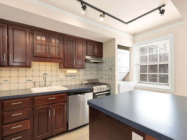 3A W Roselle Ave #A — Photo 9
