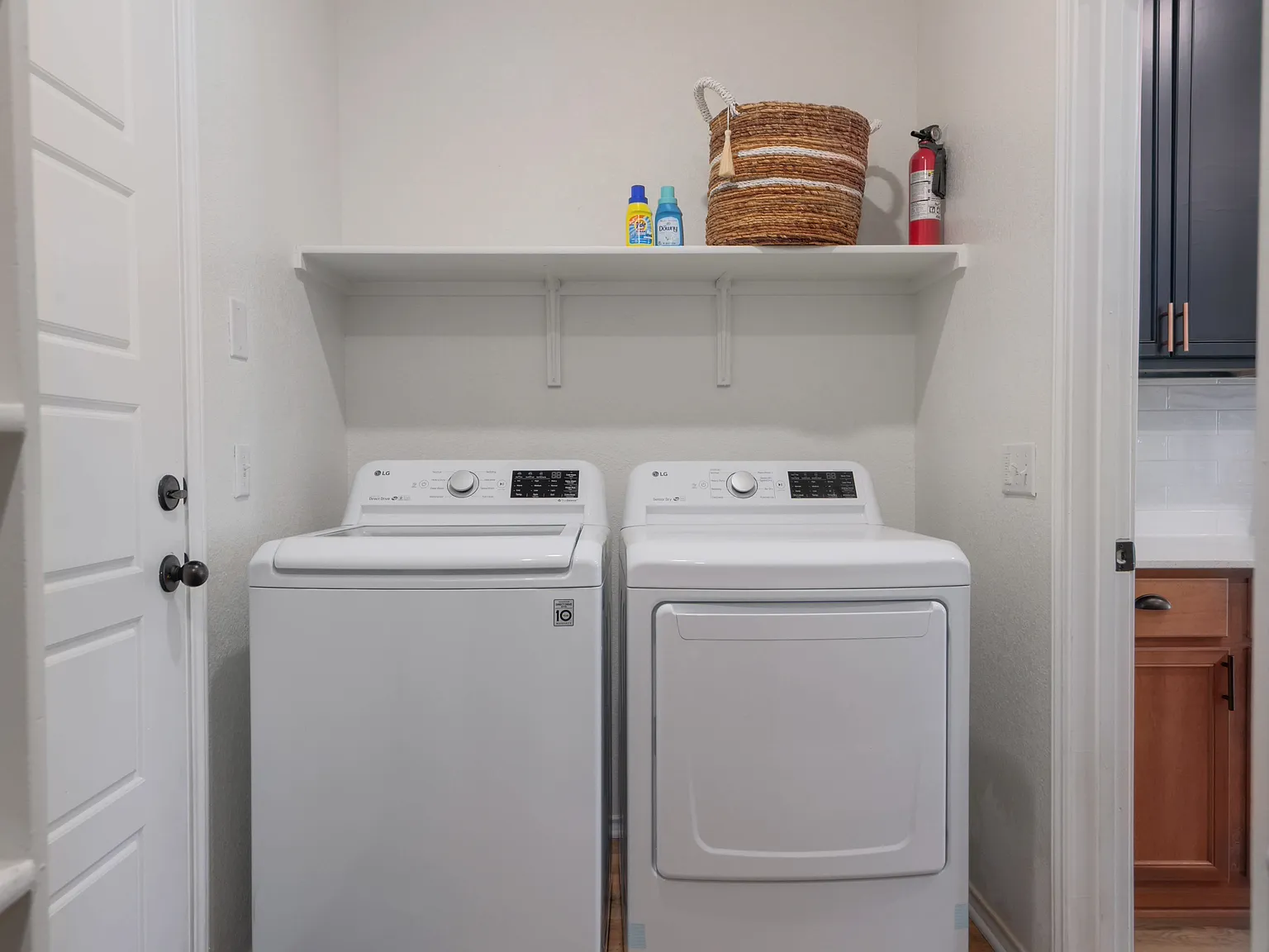 3 bed, 1645 sqft, $4,000 — Photo 2