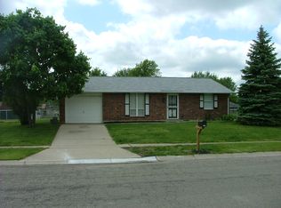 8457 Schoolgate Dr, Dayton, OH 45424