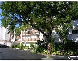 1st image of 1021 Mockingbird Ln APT 407