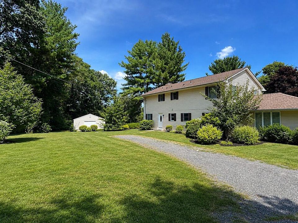 2nd image of 121 Rabbit Hill Rd