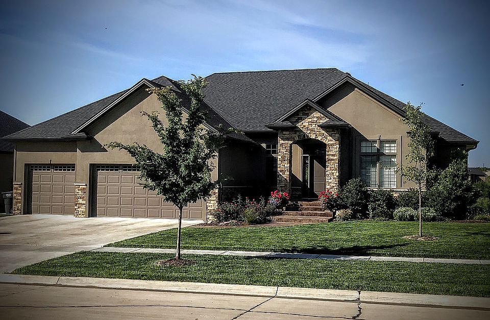 1st image of 9224 Fairbanks Ct