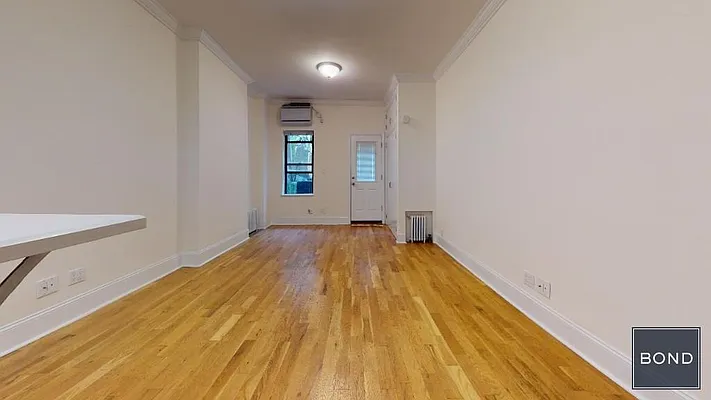 Rented by Bond New York | media 3