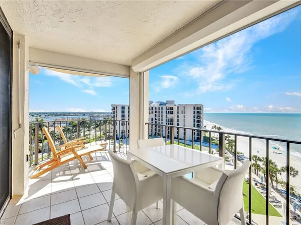 3215 Gulf Shore Blvd N APT 704N, Naples, FL 34103