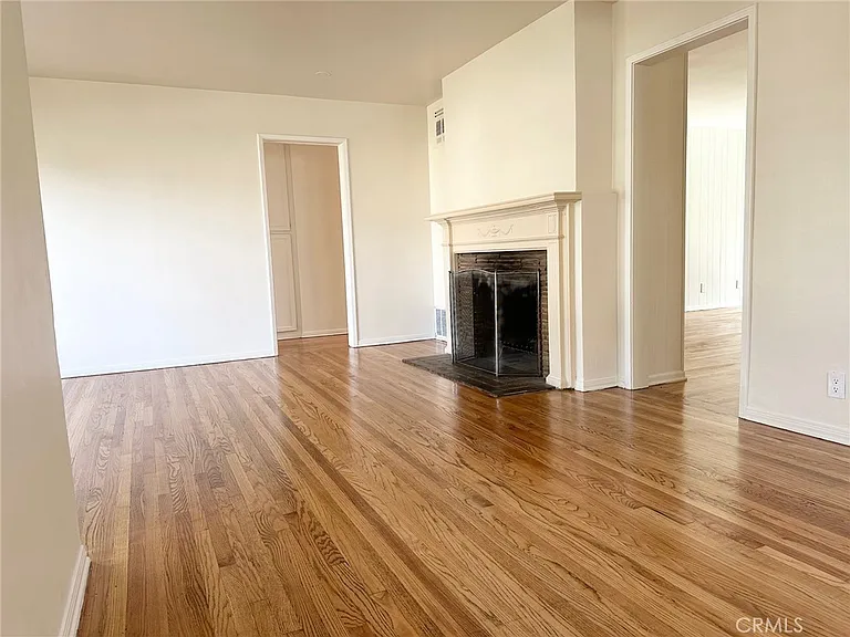 6539 Blucher Ave — Photo 5