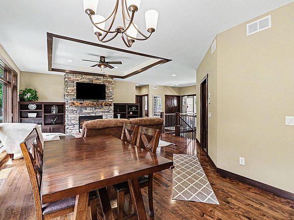 4th image of 1120 Park Ln SE