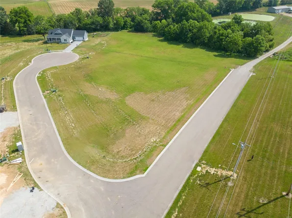 83 Bogey Ct, Sainte Genevieve, MO 63670