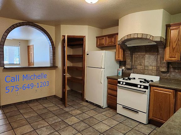 4th image of 115 Hanks Dr #2
