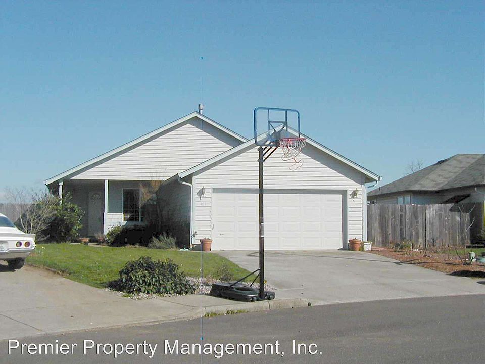 1st image of 407 SE 160th Ave