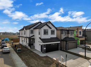 103 28th St NW, Edmonton, AB T6T2H3