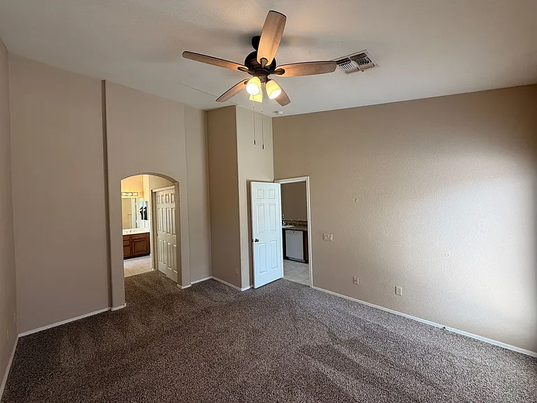 2471 W Hemlock Way — Photo 9